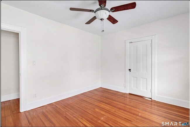 Building Photo - 96 Holmes Ave