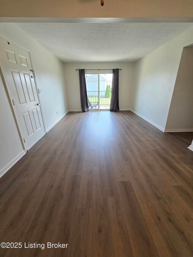 Building Photo - 179 Treva Dr