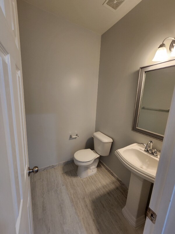 Building Photo - 317 Timber Meadow Lake