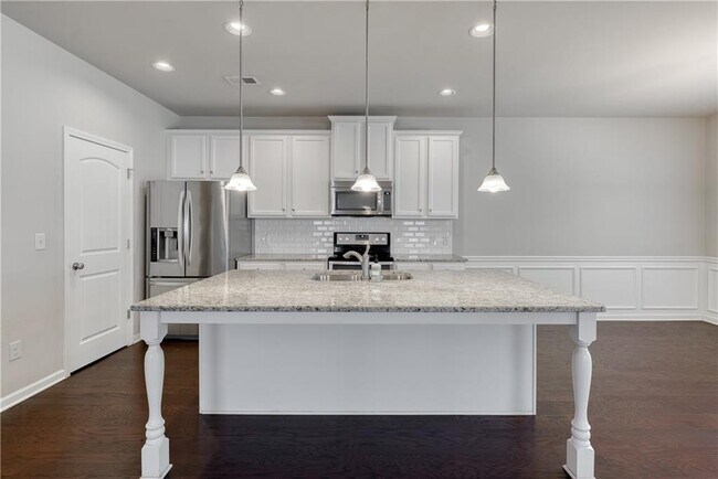 Building Photo - 5216 Apple Grove Rd NE