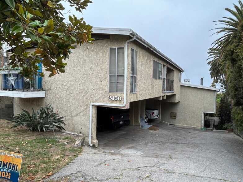 Building Photo - 2450 Beverley Ave