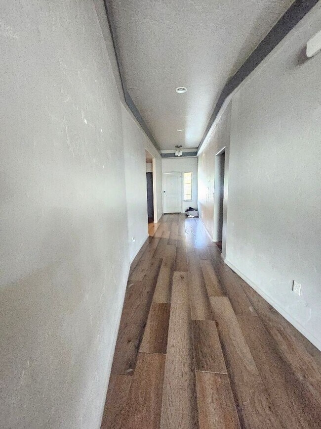 Building Photo - Beautiful Boise Home