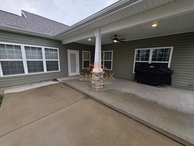 Building Photo - Absolute STUNNER on Lafayette's Desirable South Side