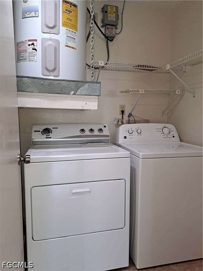 Building Photo - 10525 Putnam Ct