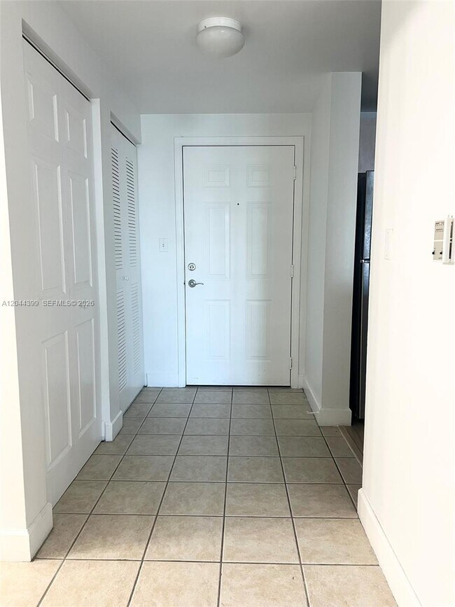 Building Photo - 50 Menores Ave