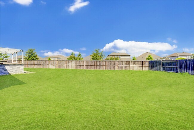 Building Photo - 9547 Summer River Dr
