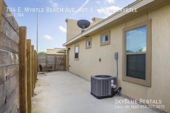 Building Photo - 704 E Myrtle Beach Ave