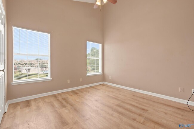 Building Photo - 104 Waters Edge Ln