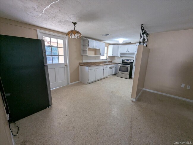 Building Photo - 7416 Star Dust Dr