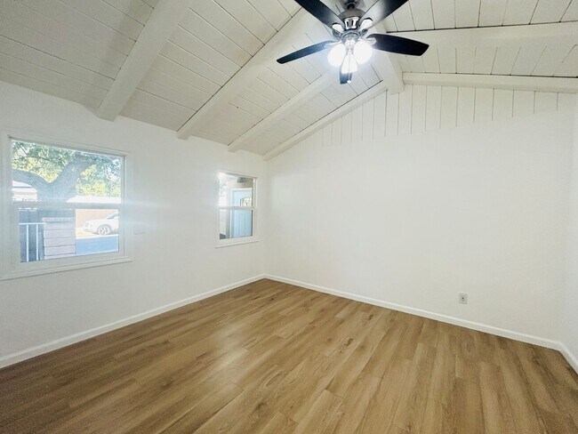 Building Photo - 7358 Balcom Ave