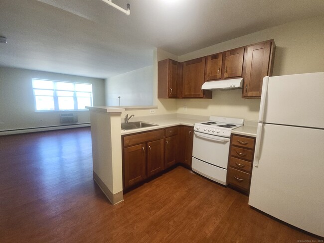 Building Photo - 18 Quintard Terrace