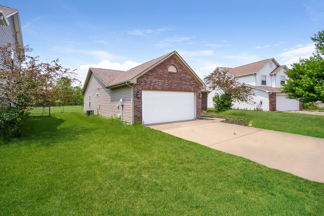 Building Photo - Charming 3 Bedroom Ranch