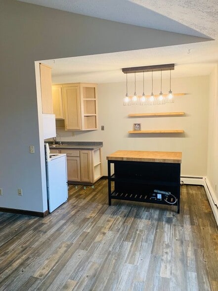 Building Photo - 932 Westbrooke Way