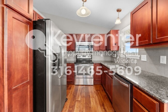 Building Photo - 2315-2317 E Coolwater St Duplex