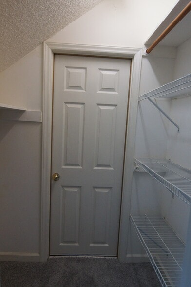 Building Photo - 204 Swiss Lake Dr