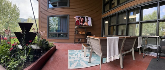 Floorplan - Shervins Apartments