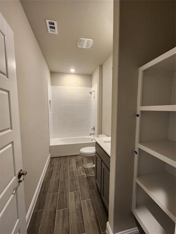 Building Photo - 2301 Blackcap St