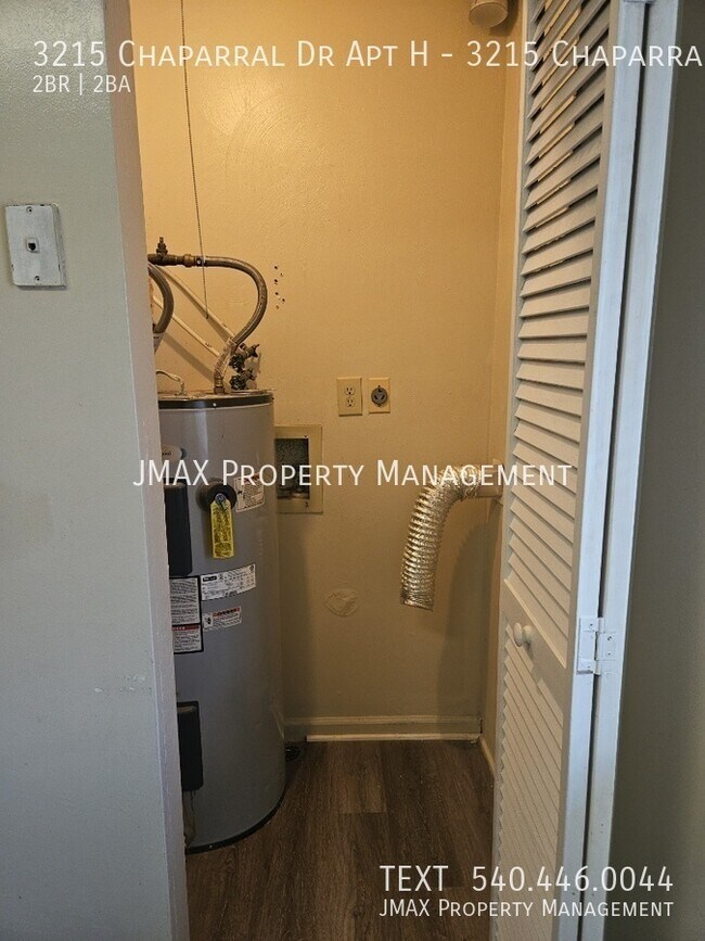 Building Photo - 3215 Chaparral Dr