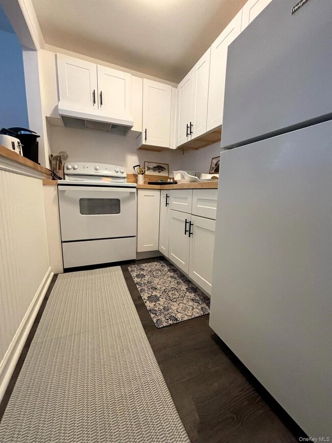 Building Photo - 26 Layton Ave