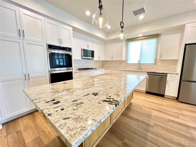 Building Photo - 323 Flint Ave