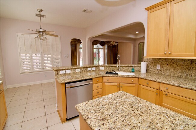 Building Photo - 3015 Bonnebridge Way Blvd