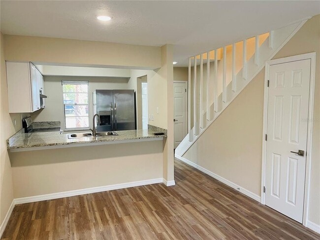 Building Photo - 1559 7th Ave W