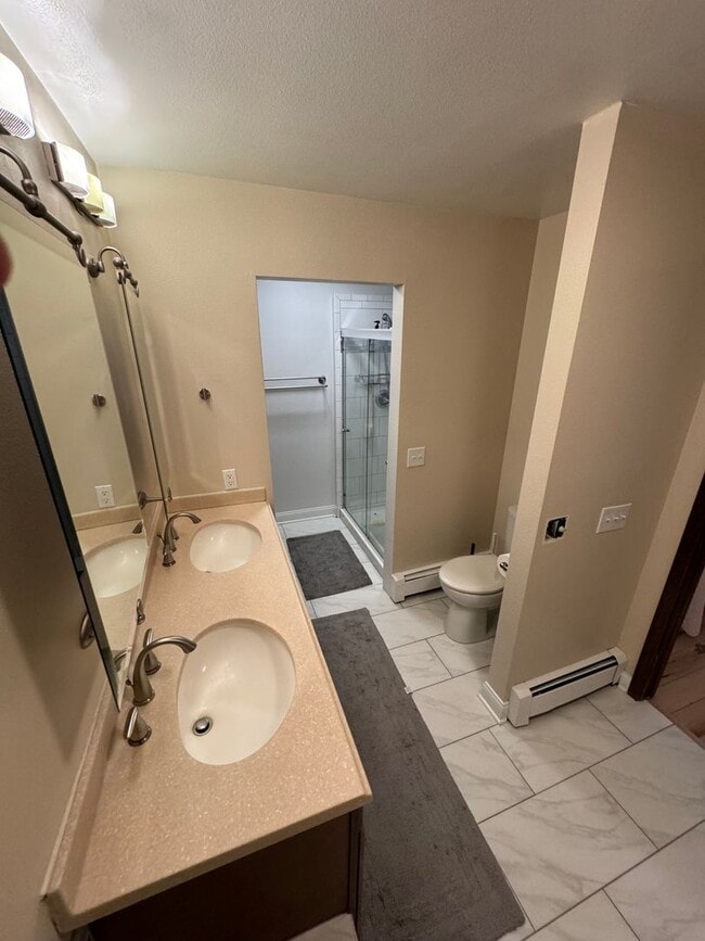 Building Photo - 2521 Autumn Cir