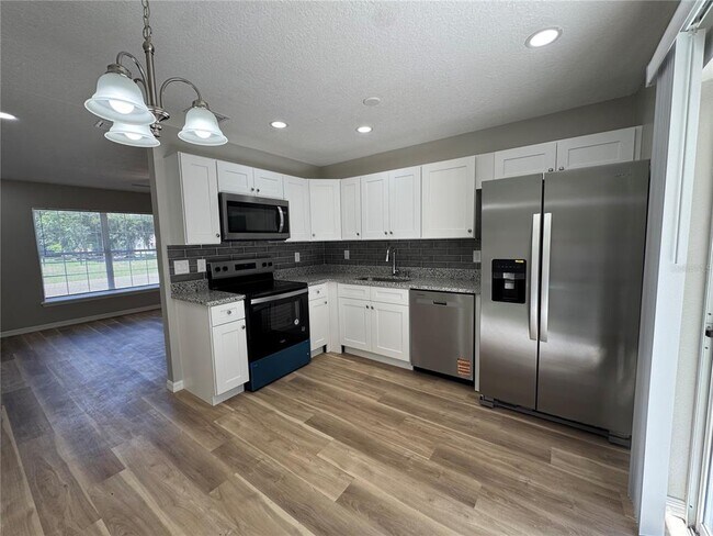 Building Photo - 1151 W Minneola Ave