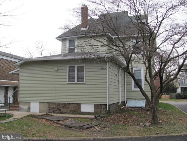 Building Photo - 516 Morgan Ave