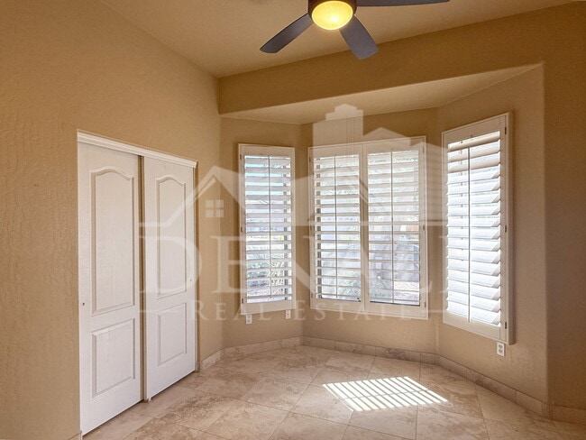 Building Photo - 3533 N Desert Oasis
