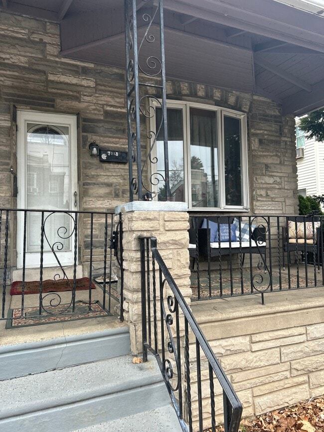 Building Photo - 7018 Vandike St