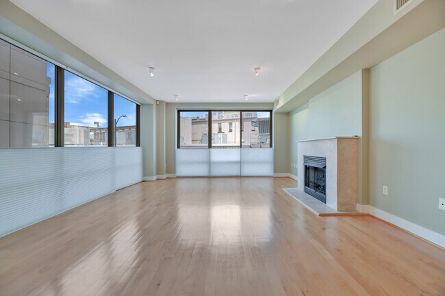Building Photo - 1425 Rhode Island Ave NW