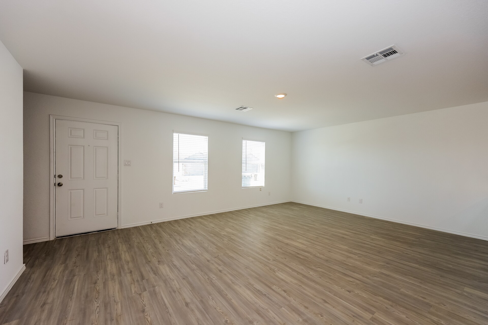 Building Photo - 8182 Nube Medina