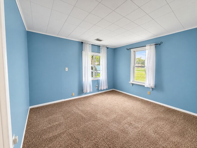 Building Photo - 6030 Cotter Ave