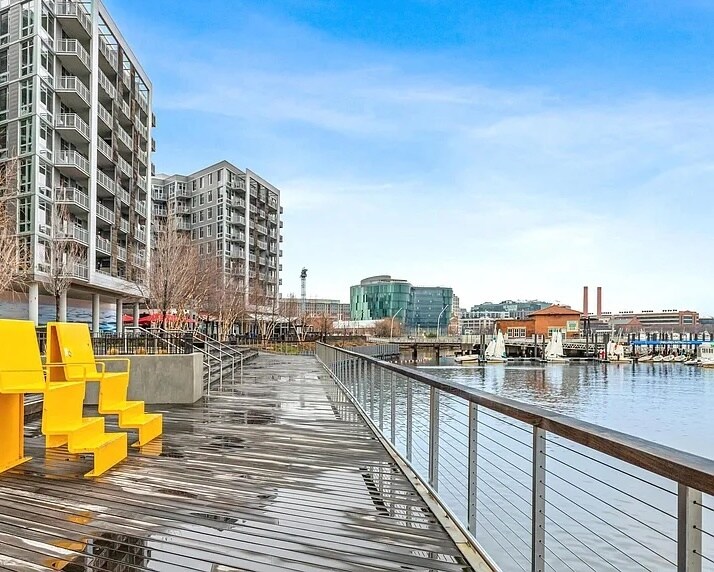 Building Photo - 1902 Curtis Ct SE