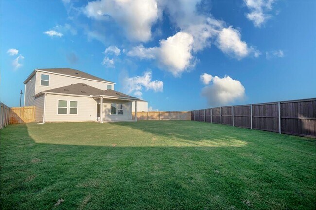 Building Photo - 17402 Torneo Dr