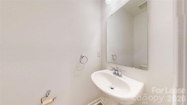 Building Photo - 761 Earhart St NW