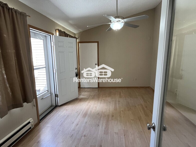 Building Photo - 15870 Griffon Path