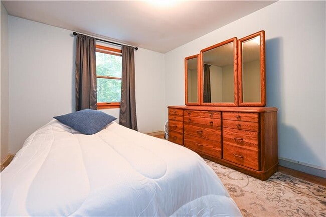 Building Photo - 22 Gleaner Chapel Rd