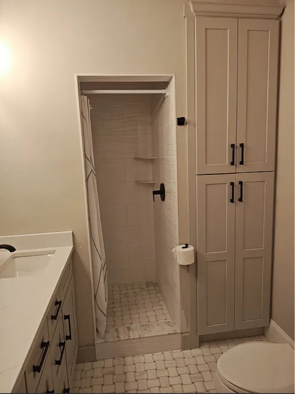 Building Photo - 1388 Central St