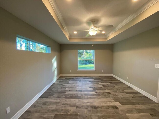 Building Photo - 129 Glades Dr