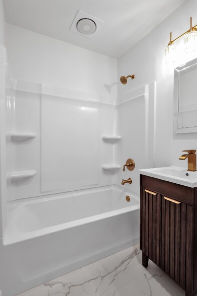 Building Photo - 1927 S 61st St