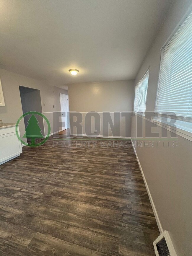 Building Photo - 3 Bedroom  House Located in Dellwood.