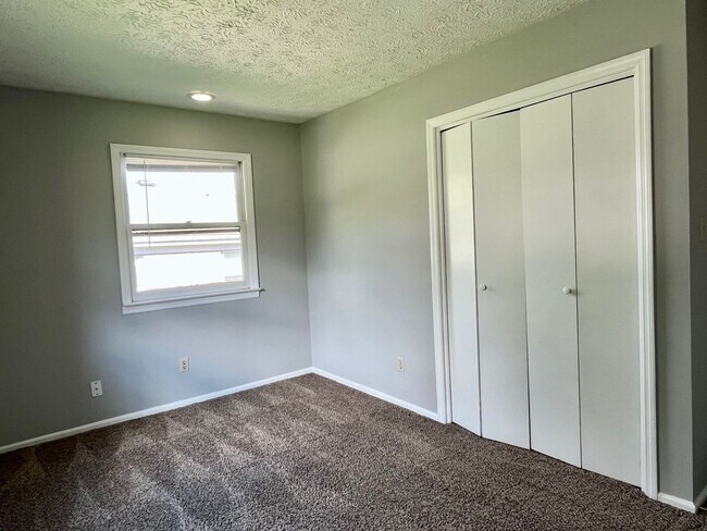 Building Photo - 117-A/117-B EEP
