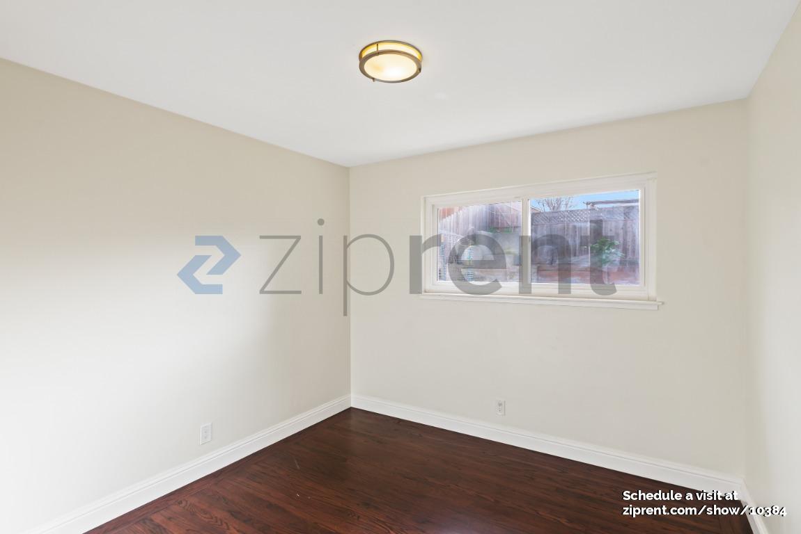 Building Photo - Unit