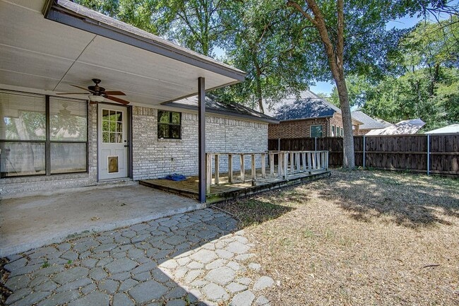 Building Photo - 1033 Oak Valley Rd