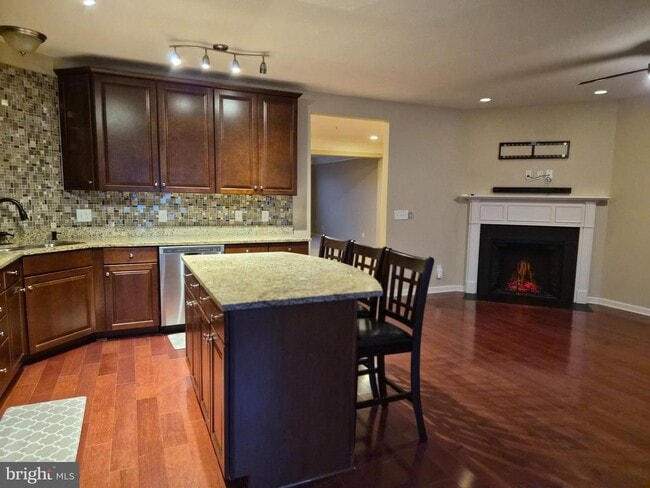 Building Photo - 15234 Torbay Way