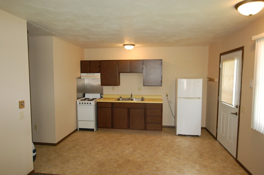 Building Photo - 433 3rd Ave