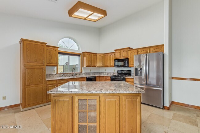Building Photo - 8844 W Cavalier Dr