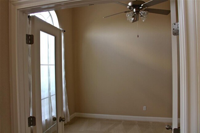 Building Photo - 7617 Menler Dr